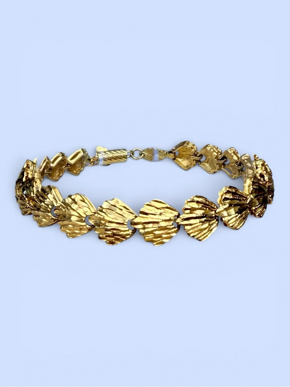 14K Yellow Gold Textured Scallop Shell Link Bracelet 10.68g Vintage Estate Find